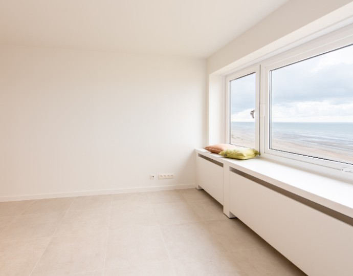 Appartement rénové de 2 chambres avec vue panoramique sur la mer